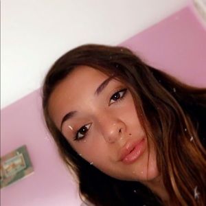 Meet your Posher, Alyssa